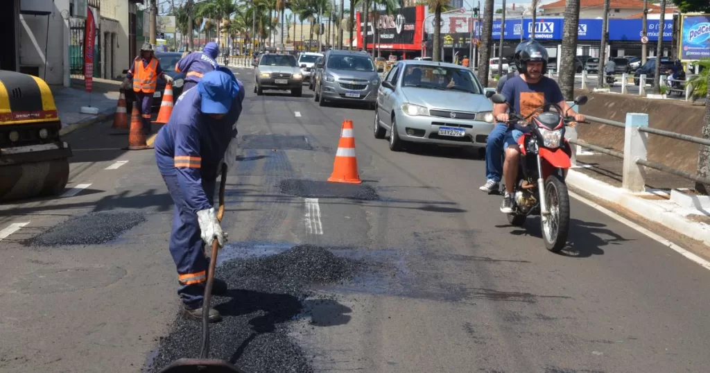 Tapa-Buracos-Divulgacao-Prefeitura-de-Franca-1024x538 Em dois meses, Prefeitura faz mil reparos nas vias de Franca