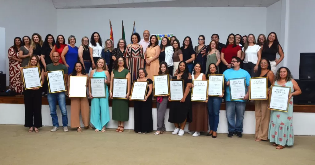 São Paulo premia 13 escolas de Franca pela excelência educacional- Will insert post title.