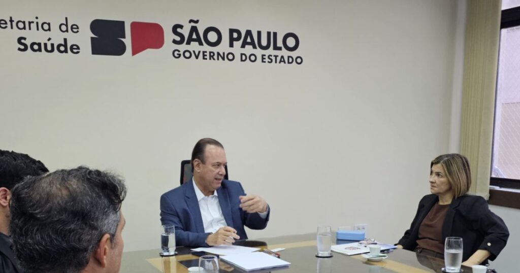 Reuniao-Ampliacao-leitos-Santa-Casa-Divulgacao-1024x538 Santa Casa abre 28 novos leitos para fortalecer atendimento regional