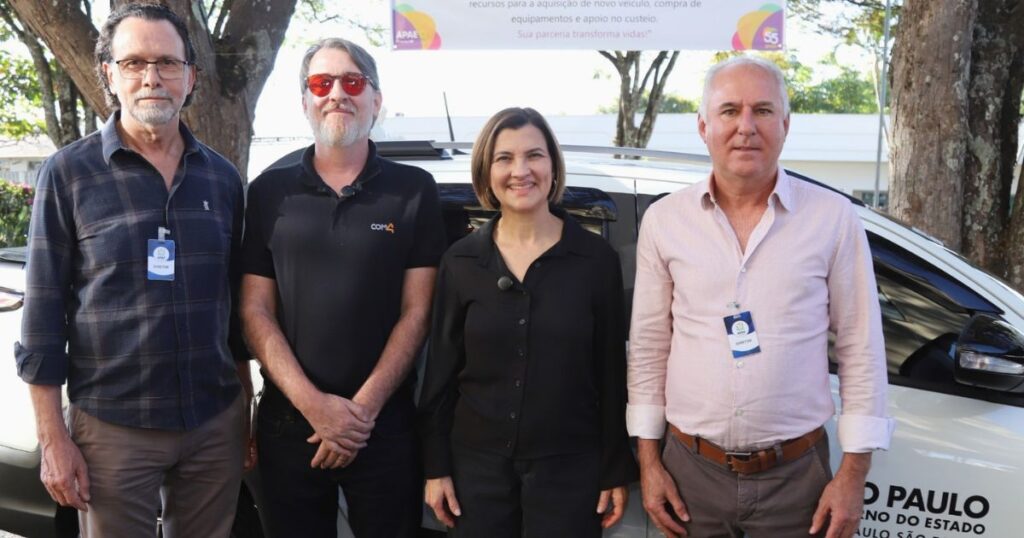 Delegada-Graciela-e-diretoria-APAE-Franca-Divulgacao-1024x538 APAE Franca amplia atendimento a pessoas com autismo