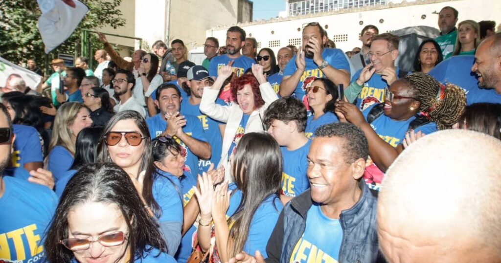 Flavia-Lancha-e-apoiadores-Divulgacao-1024x538 Ao lado de Kassab e Caido, Flávia oficializa candidatura